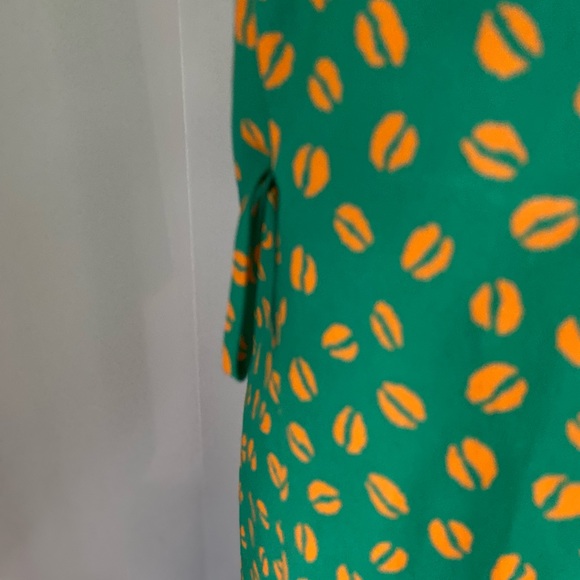 EUC Coii Green Coffee Bean Print Bell Sleeve Shift Dress - Picture 4 of 8